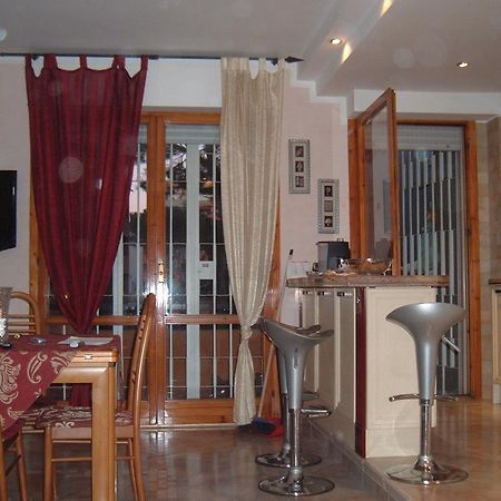 Casa Vacanza Gaudenti Bed and Breakfast Roma Esterno foto